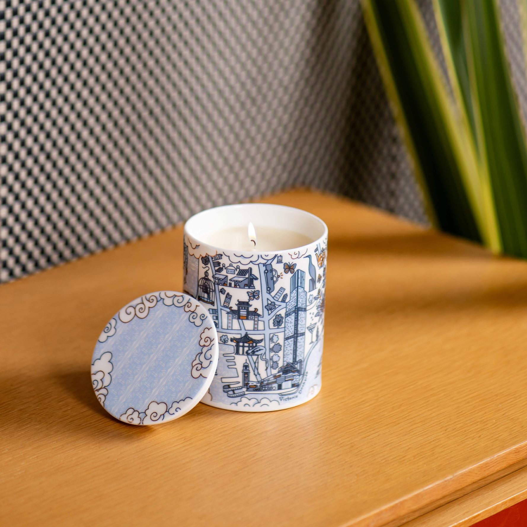 Scented Candle with Rosewood Willow Pattern
