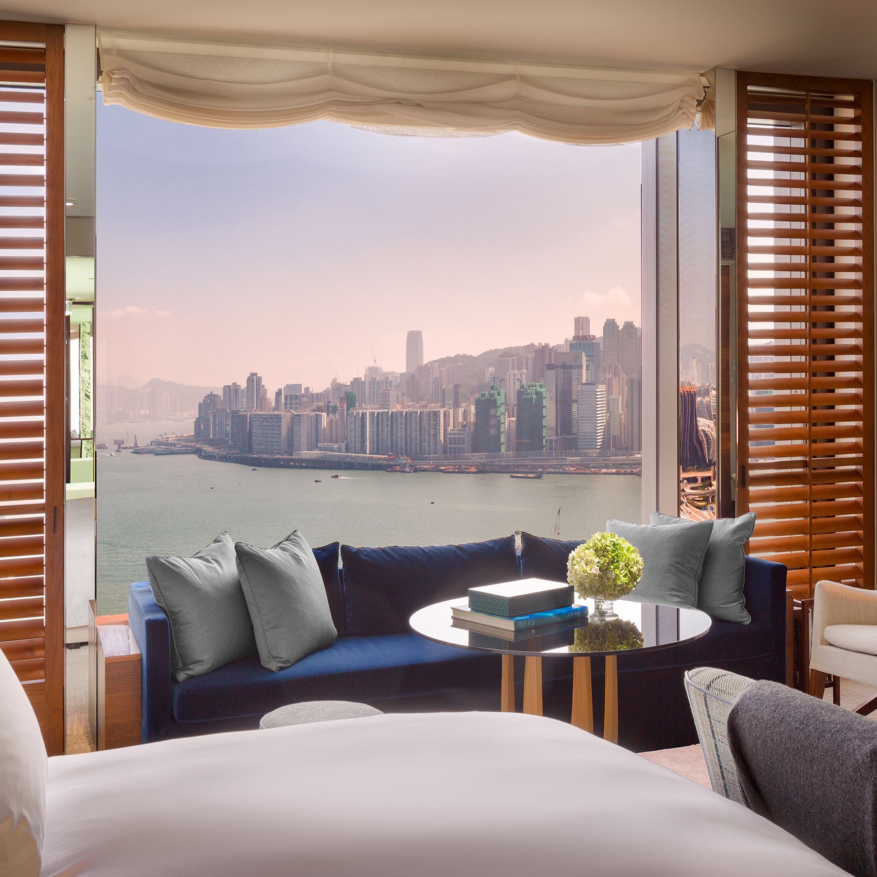 Gift Card: Stay in Harbour View Room Including Breakfast At Holt's Cafe For Two