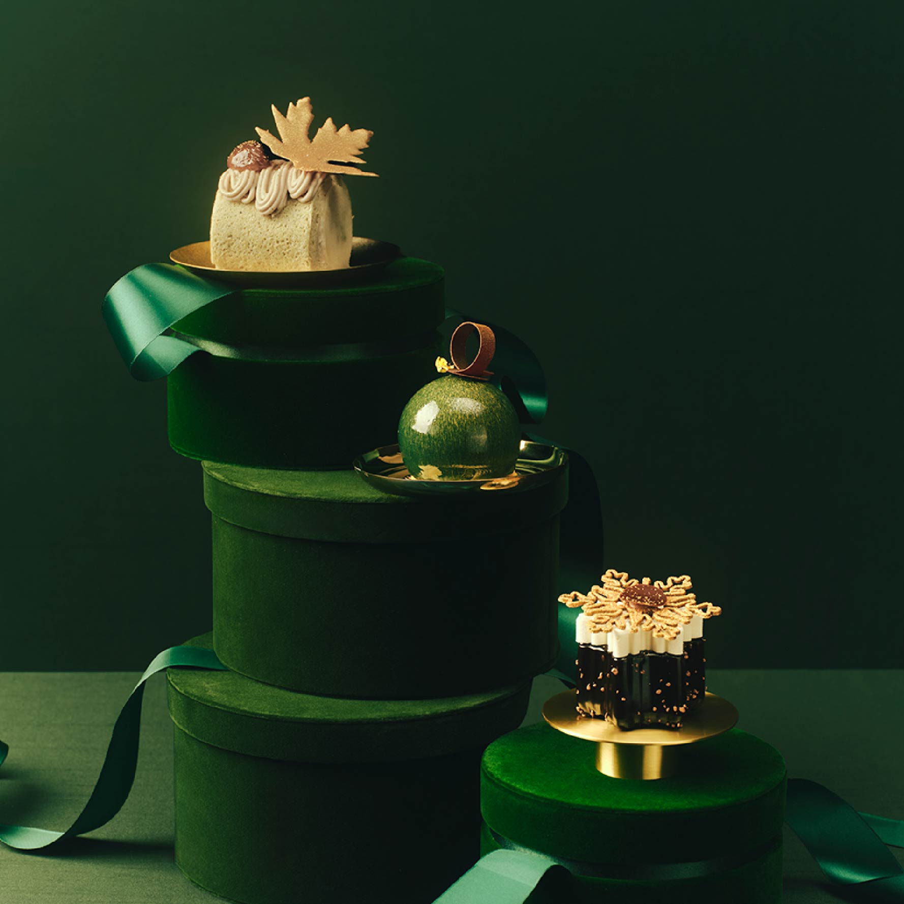 Pear Chestnut Christmas Roll Cake (Small)