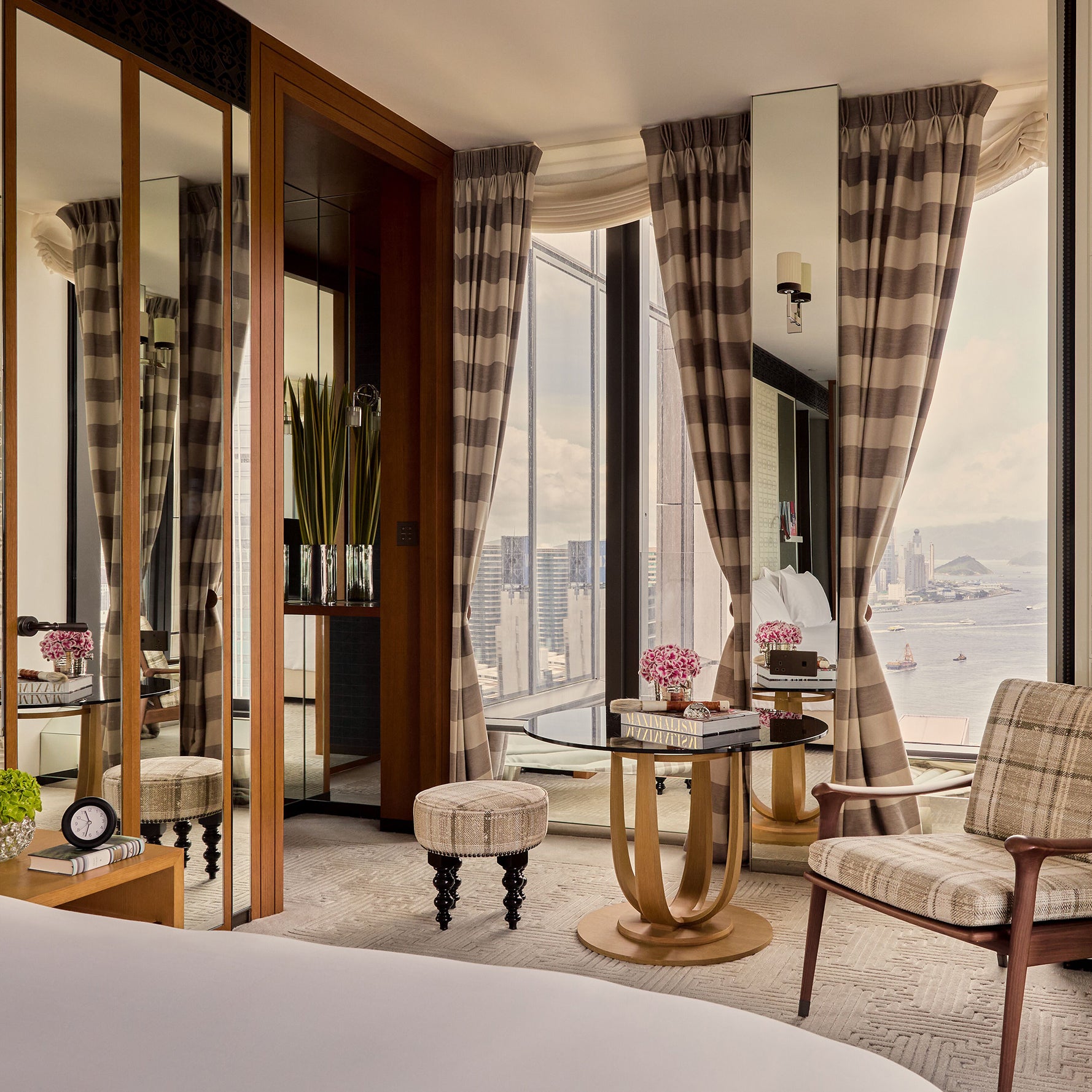 Gift Card: Stay in Harbour View Room Including Breakfast At Holt's Cafe For Two