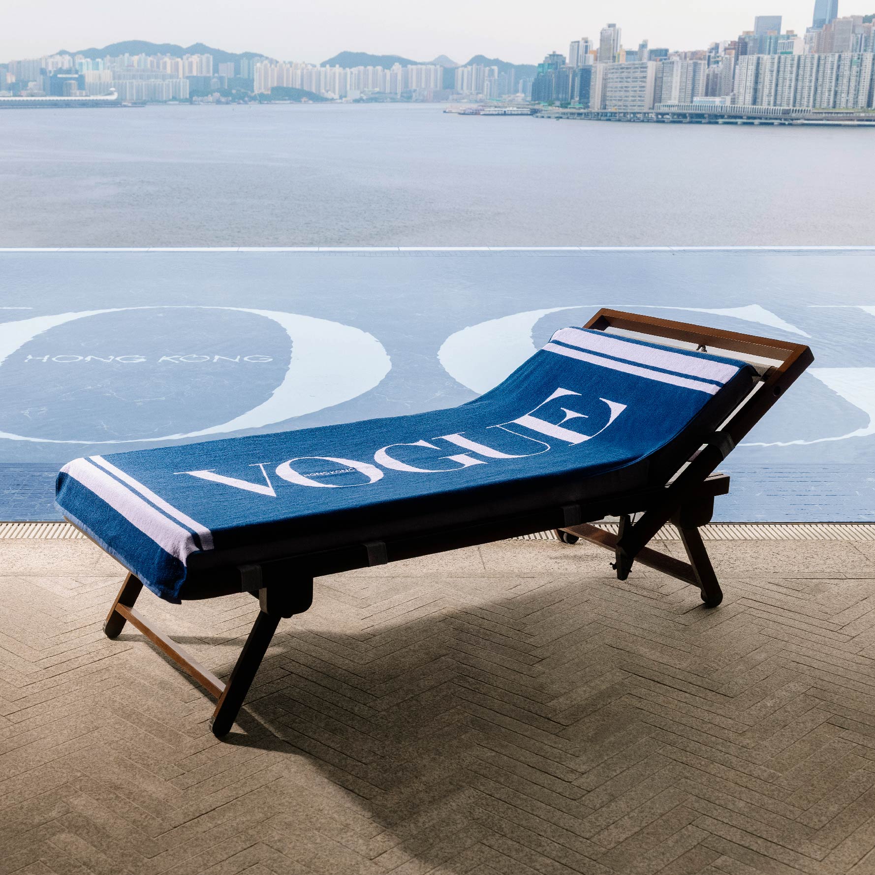 香港瑰丽酒店 x VOGUE杂志沙滩毛巾
