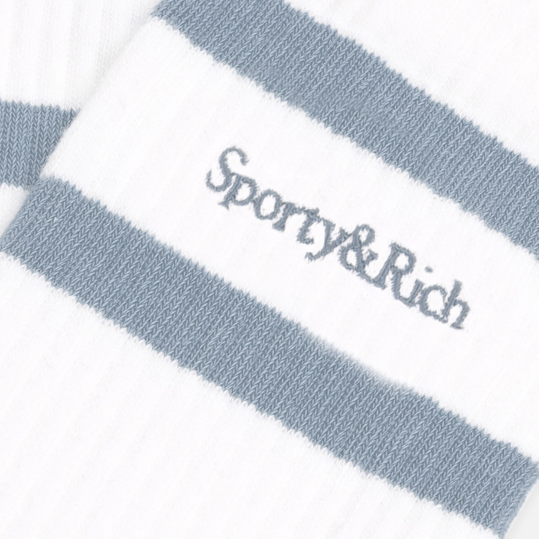 Sporty & Rich - 襯線標誌運動襪 (白色／Asaya粉藍色)