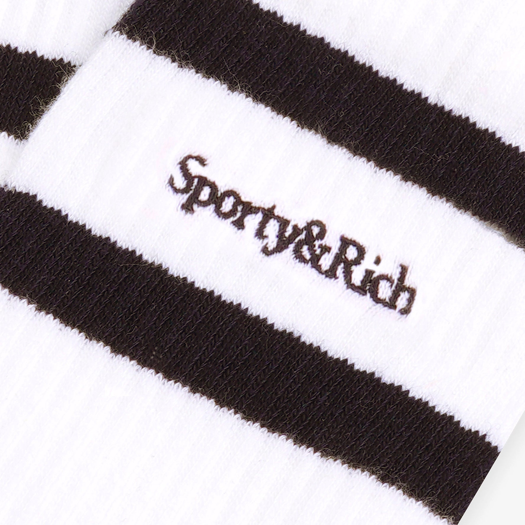 Sporty & Rich - 襯線標誌運動襪 (白色／啡色)